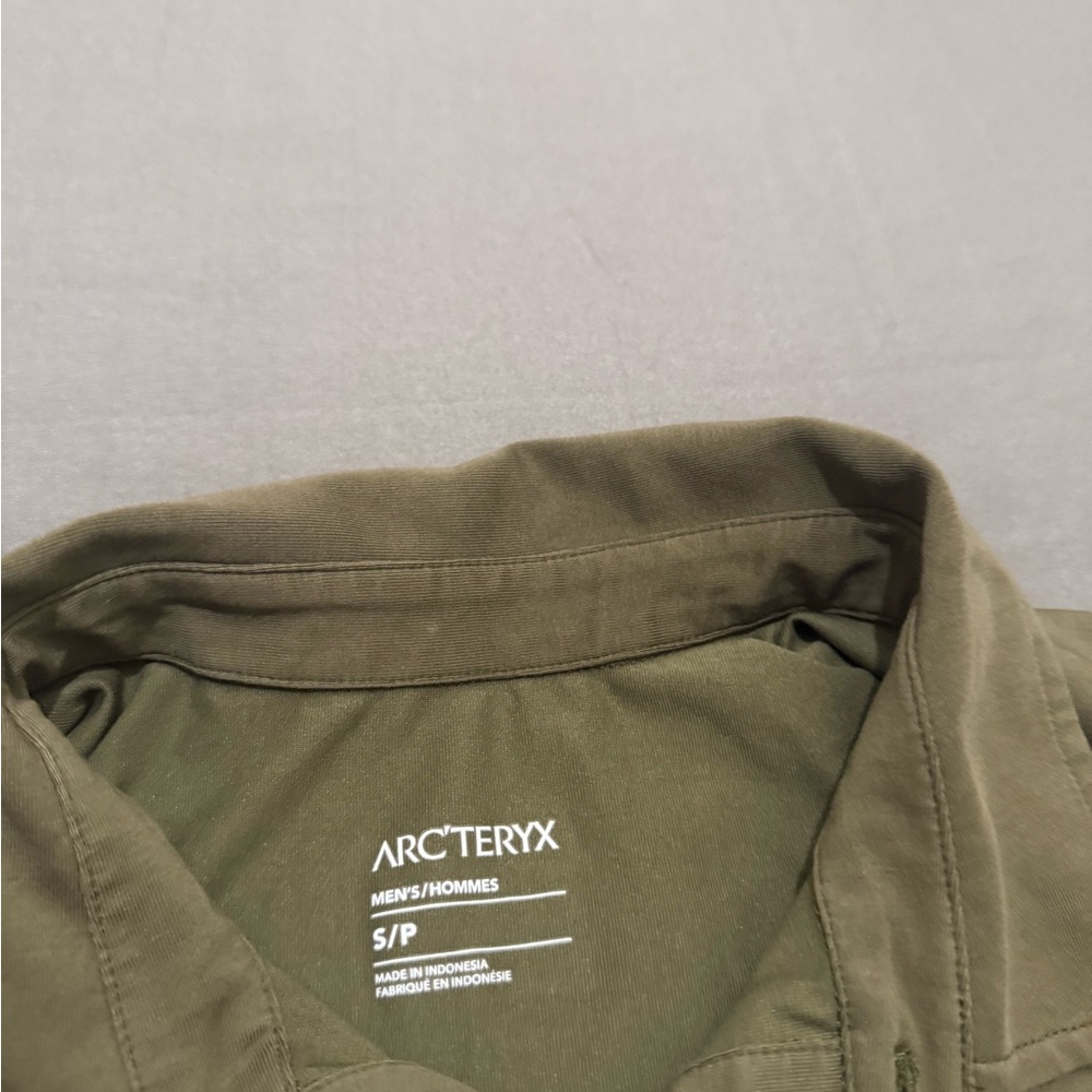 Arcteryx Men’s Polo Shirt size Small. - Picture 4 of 12